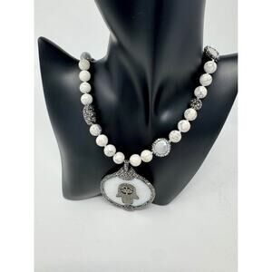 Long Hamsa necklace